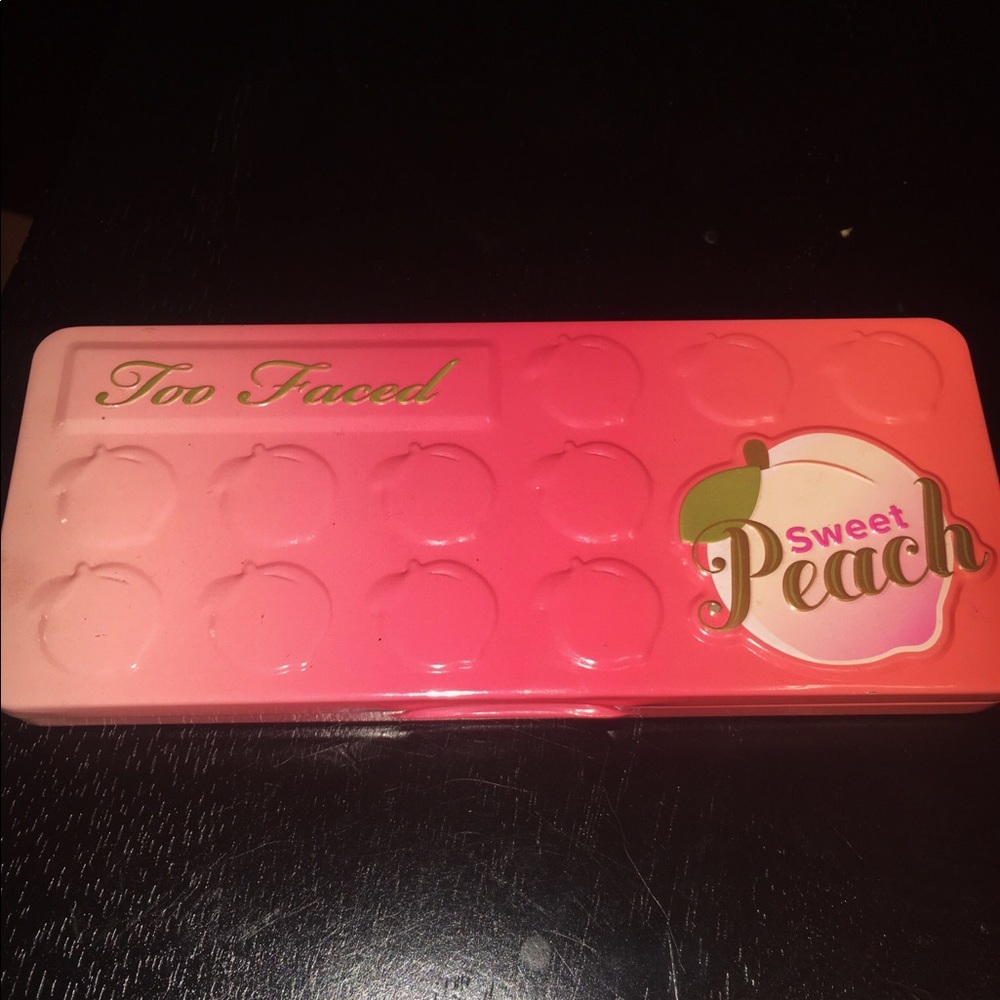 Too faced sweet peach palette
